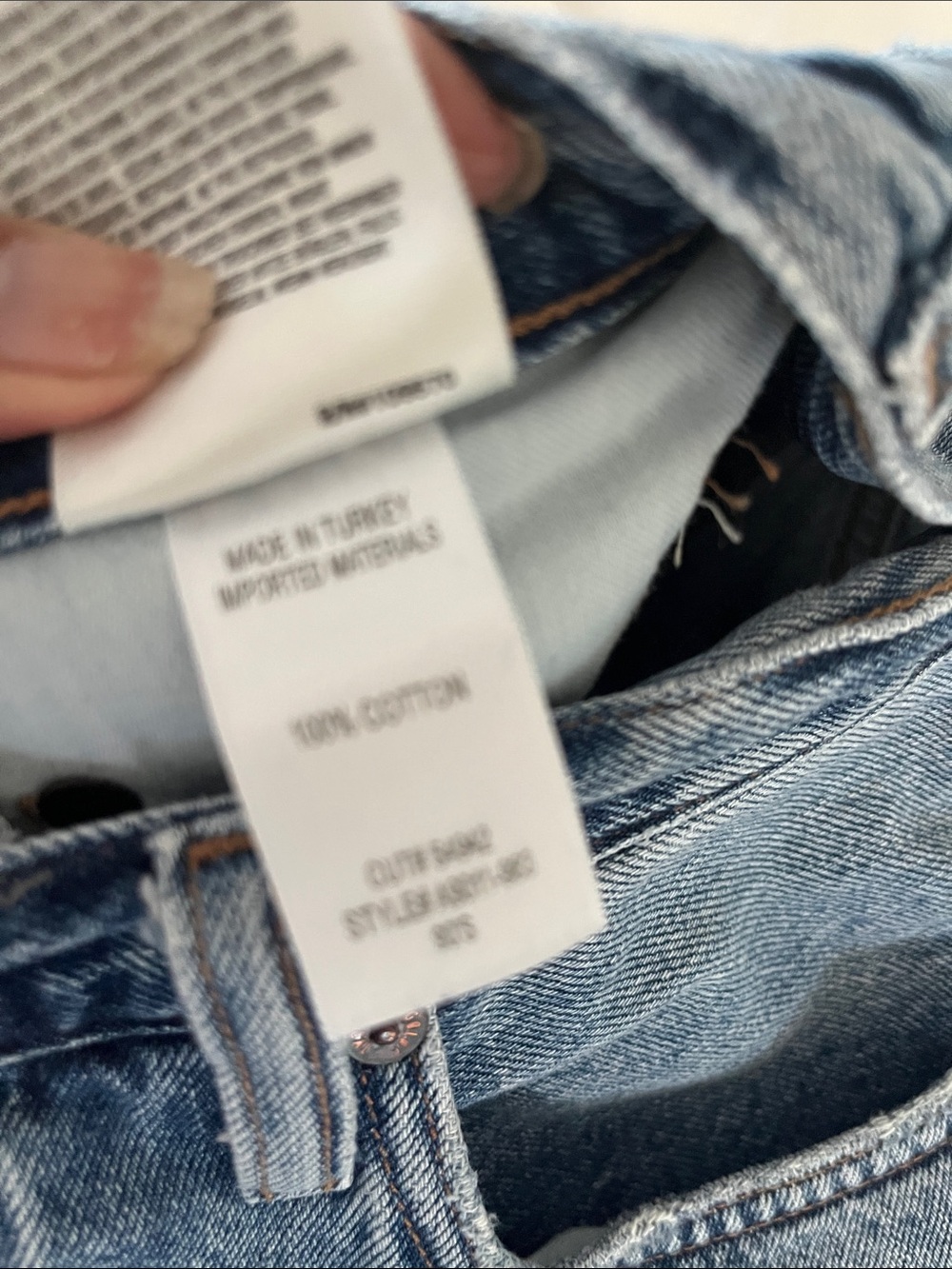 Agolde Light Blue High-Rise Frayed Denim Bermuda Shorts 90’s cut - Picture 5 of 5